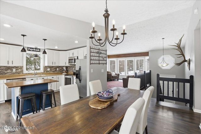 9621 Nizki Circle, Eagle River, AK 99577