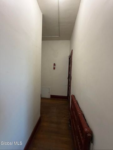 865 Madison Avenue, Albany, NY 12208