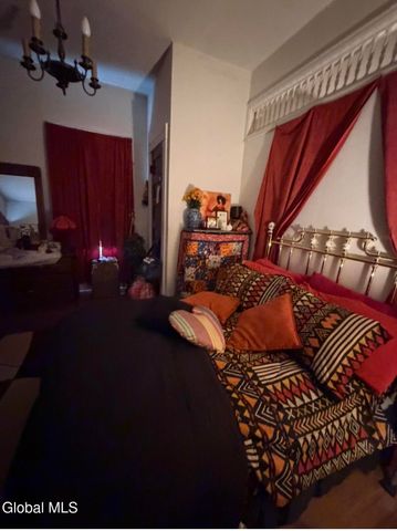 865 Madison Avenue, Albany, NY 12208