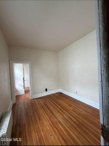 865 Madison Avenue, Albany, NY 12208