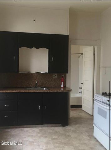 865 Madison Avenue, Albany, NY 12208