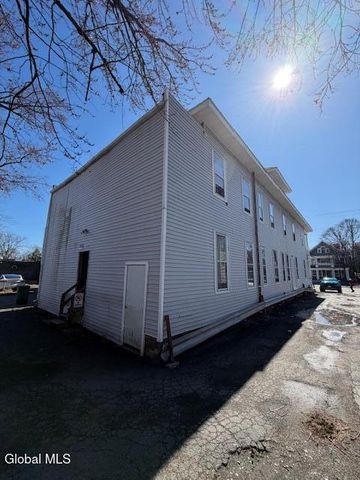 865 Madison Avenue, Albany, NY 12208