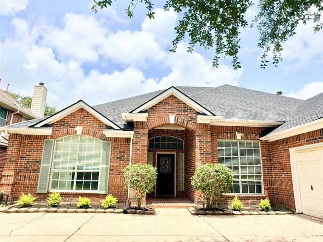 12110 Shadowpoint Drive, Houston, TX 77082