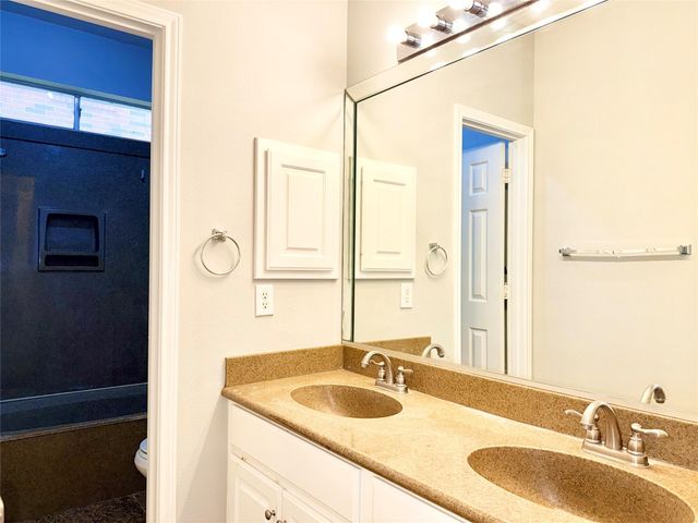 12110 Shadowpoint Drive, Houston, TX 77082