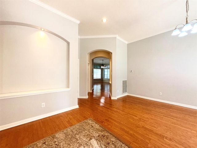 12110 Shadowpoint Drive, Houston, TX 77082