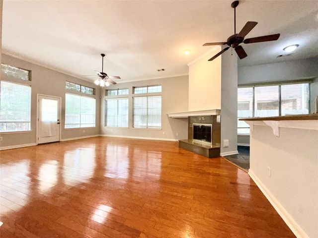 12110 Shadowpoint Drive, Houston, TX 77082