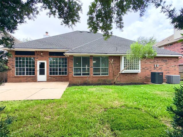 12110 Shadowpoint Drive, Houston, TX 77082