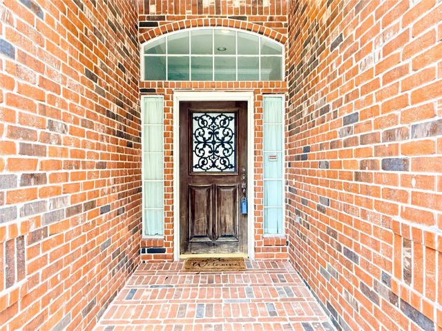 12110 Shadowpoint Drive, Houston, TX 77082
