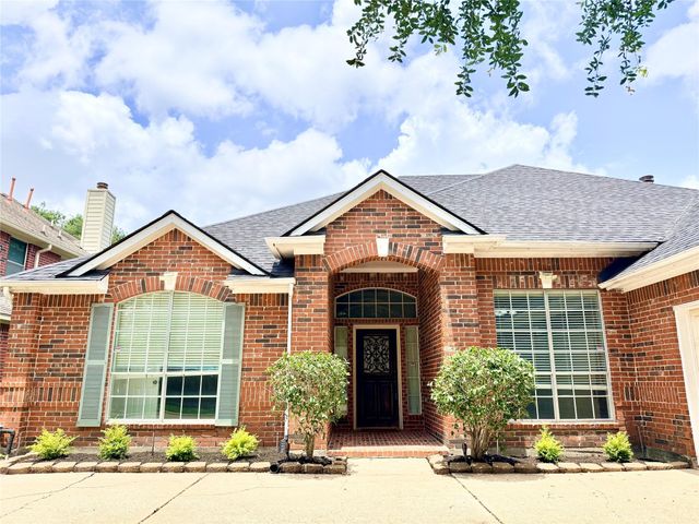 12110 Shadowpoint Drive, Houston, TX 77082