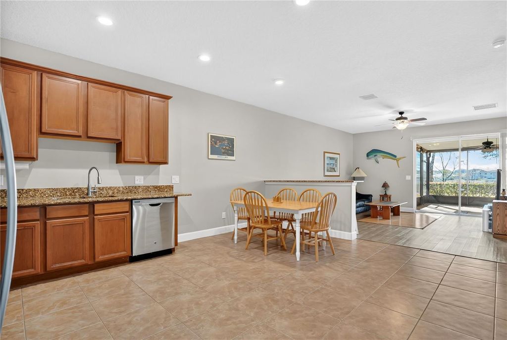 Image 7 of property listing at 24008 SARDINIA DRIVE, Sorrento, FL 32776