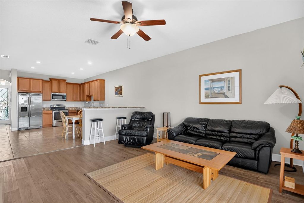 Image 9 of property listing at 24008 SARDINIA DRIVE, Sorrento, FL 32776