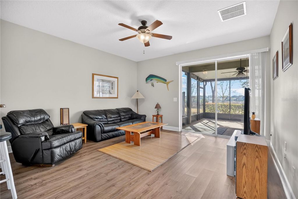 Image 10 of property listing at 24008 SARDINIA DRIVE, Sorrento, FL 32776