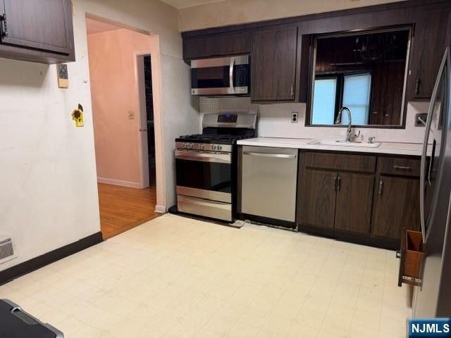 1008 Windsor Road, Teaneck, NJ 07666