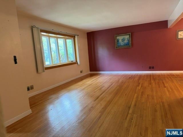 1008 Windsor Road, Teaneck, NJ 07666