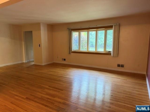1008 Windsor Road, Teaneck, NJ 07666