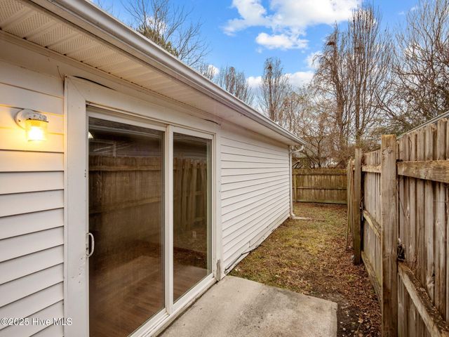 3002 Derby Run Road, Jacksonville, NC 28546