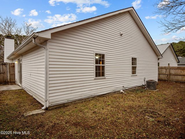 3002 Derby Run Road, Jacksonville, NC 28546