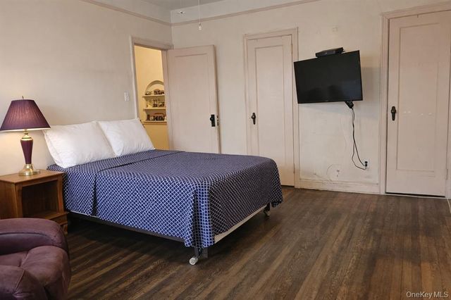 84-15 25th Avenue, New York City, NY 11370