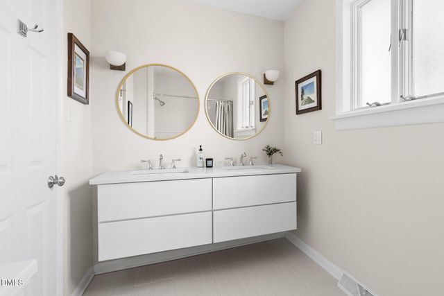 353 Tenney Circle, Chapel Hill, NC 27514