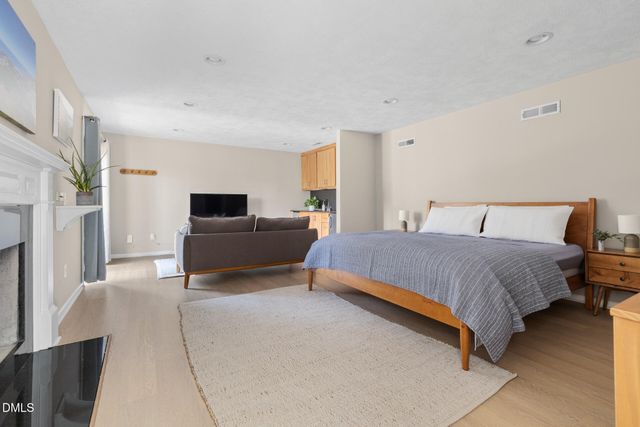 353 Tenney Circle, Chapel Hill, NC 27514