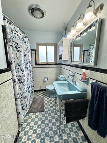 4604 Walden Dr, Louisville, KY 40229