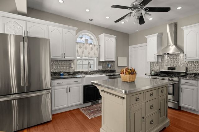 15 Perry St., Danvers, MA 01923