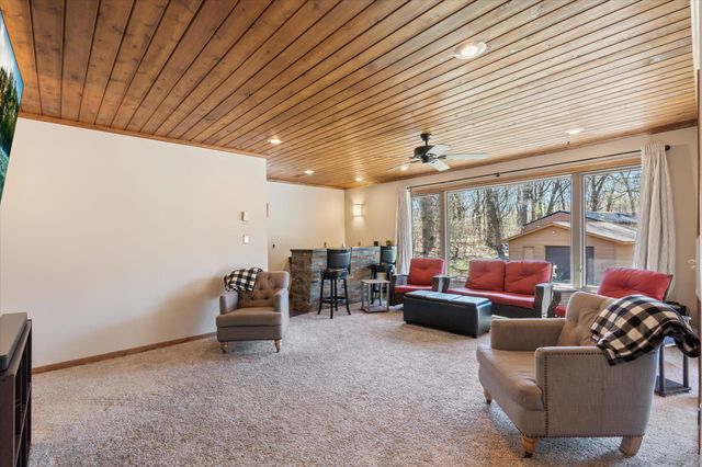 15002 University Avenue NW, Andover, MN 55304