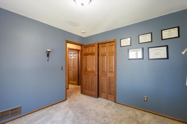 15002 University Avenue NW, Andover, MN 55304