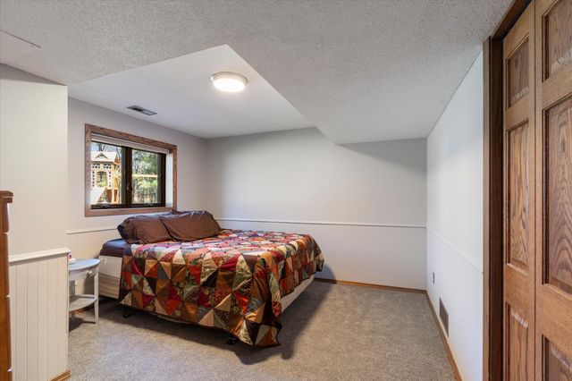 15002 University Avenue NW, Andover, MN 55304