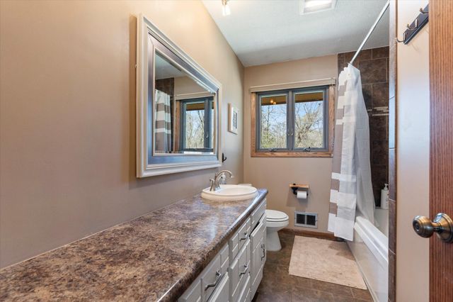 15002 University Avenue NW, Andover, MN 55304