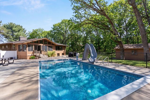 15002 University Avenue NW, Andover, MN 55304