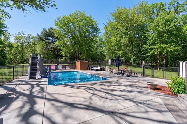 15002 University Avenue NW, Andover, MN 55304