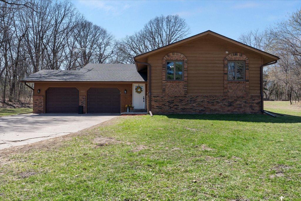 15002 University Avenue NW, Andover, MN 55304