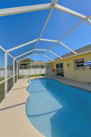 118 NE 9TH CT, Cape Coral, FL 33909