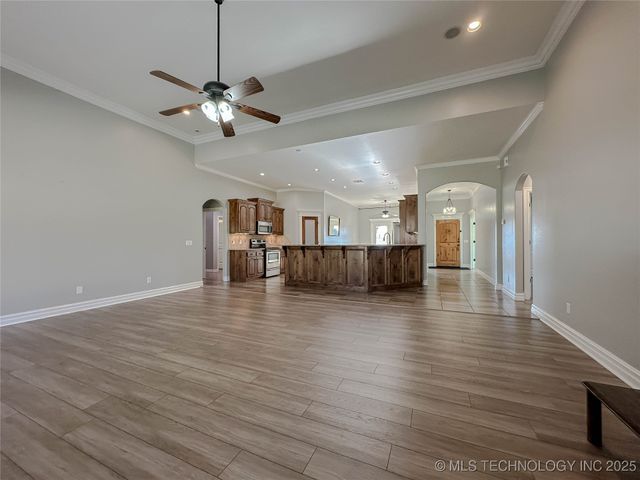 6133 E Engelmann Street, Claremore, OK 74019