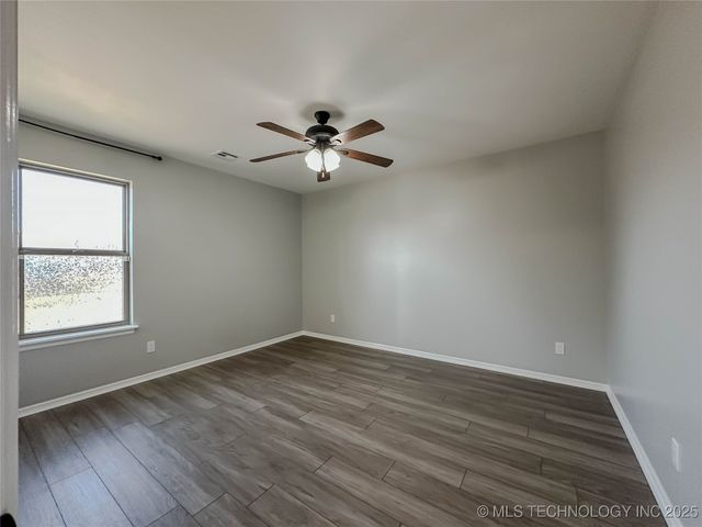 6133 E Engelmann Street, Claremore, OK 74019