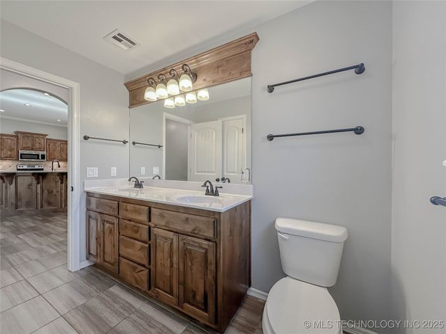 6133 E Engelmann Street, Claremore, OK 74019