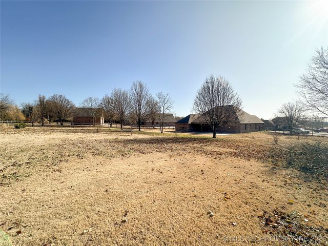6133 E Engelmann Street, Claremore, OK 74019