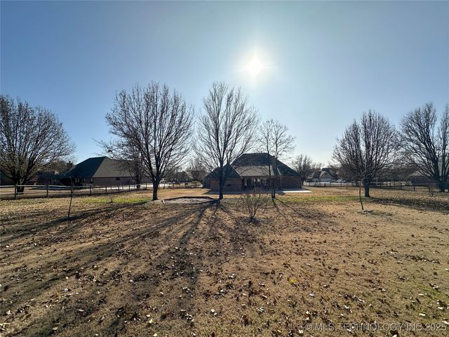 6133 E Engelmann Street, Claremore, OK 74019