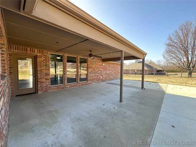 6133 E Engelmann Street, Claremore, OK 74019