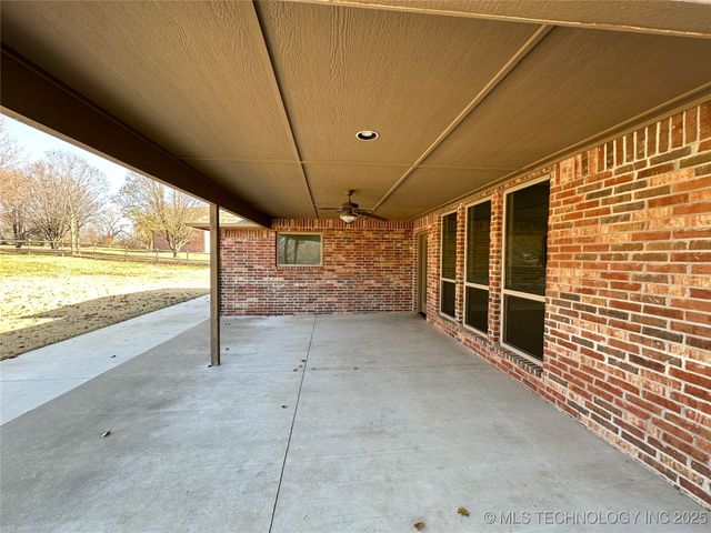 6133 E Engelmann Street, Claremore, OK 74019