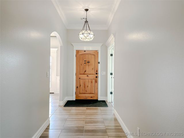 6133 E Engelmann Street, Claremore, OK 74019