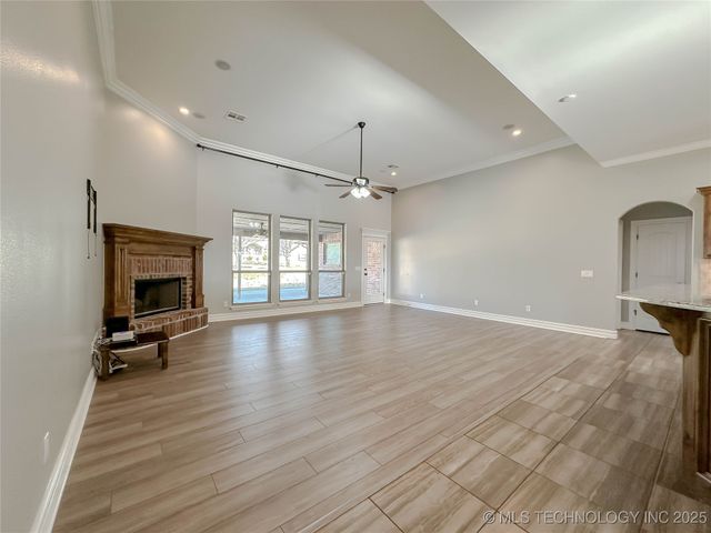 6133 E Engelmann Street, Claremore, OK 74019