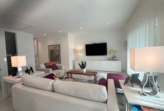 9121 SW 85th St 2, Miami, FL 33173