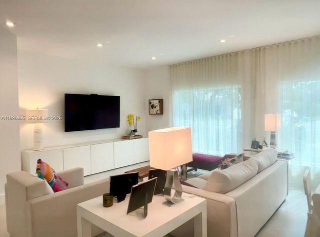 9121 SW 85th St 2, Miami, FL 33173