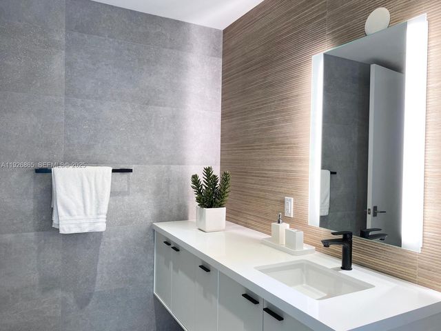 9121 SW 85th St 2, Miami, FL 33173