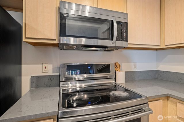 600 N 85TH Street #204, Seattle, WA 98103