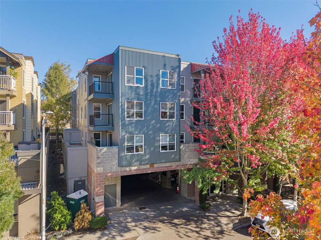 600 N 85TH Street #204, Seattle, WA 98103
