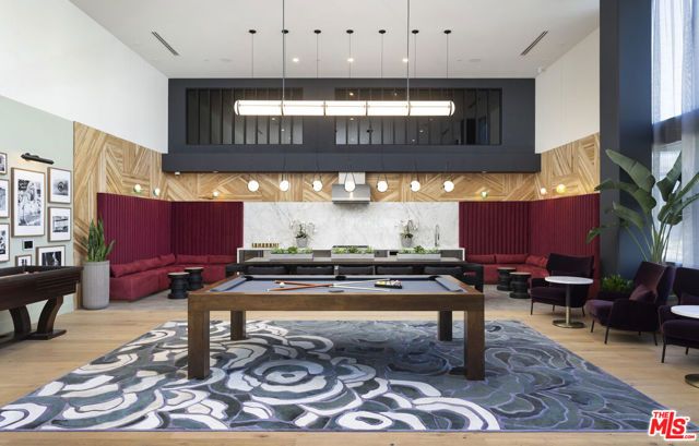 11950 Erwin Street Street 404, North Hollywood (los Angeles), CA 91606