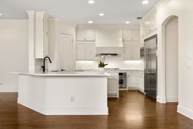 2728 Milton Avenue, University Park, TX 75205